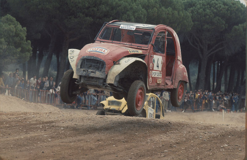 1972: Citroen Italia  presentava  il campionato  “2CV-Dyane Cross”