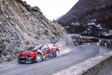 Rally Montecarlo, Dopo 8 PS la Citroen di Ogier al comando