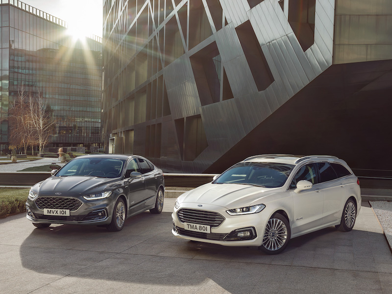 Ford: la Mondeo diventa ibrida