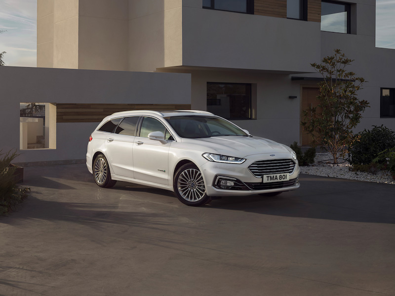 Ford: la Mondeo diventa ibrida