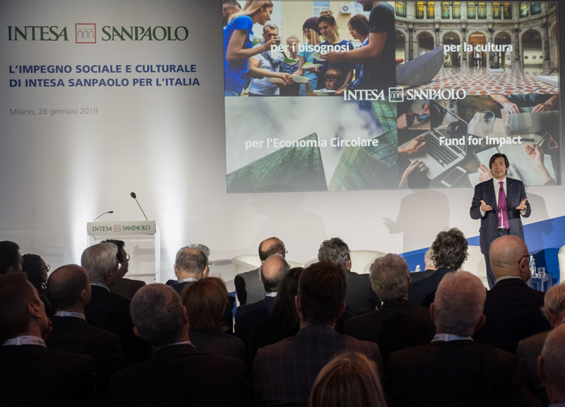 Intesa Sanpaolo, l’impegno di una Impact bank con focus su giovani e Sud Intesa Sanpaolo, l’impegno di una Impact bank con focus su giovani e Sud