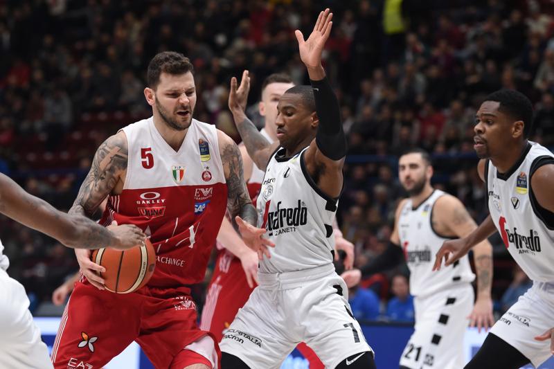 Olimpia Milano-Virtus Bologna 94-75 Pianigiani: “Record di quintetti mai schierati”