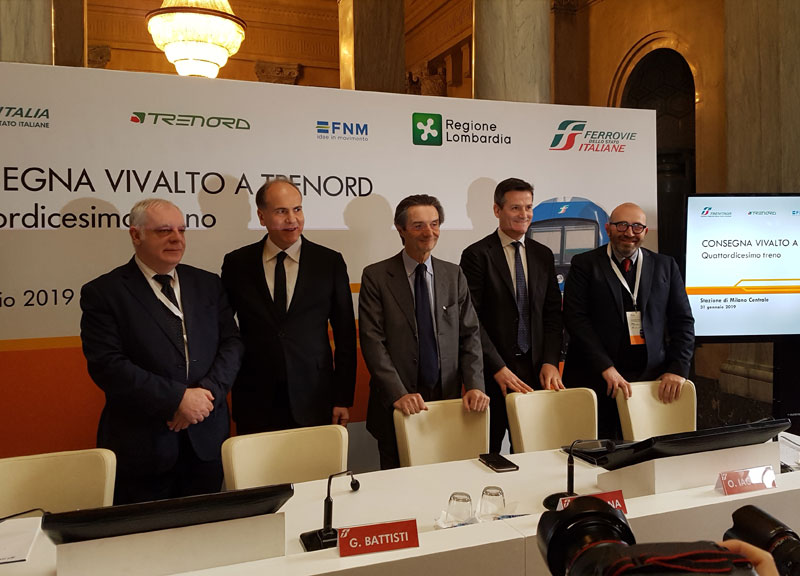 Galleria foto 'FS Italiane, un altro treno “Vivalto” in Lombardia' - foto 1