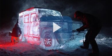 A Plan de Corones una Mercedes  Classe G scolpita nel ghiaccio