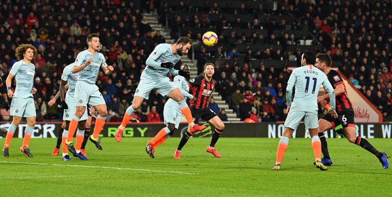 Chelsea, Higuain flop con il Bournemouth. Sarri: “Non è ancora in condizione” Chelsea, Higuain flop con il Bournemouth. Sarri: “Non è ancora in condizione”