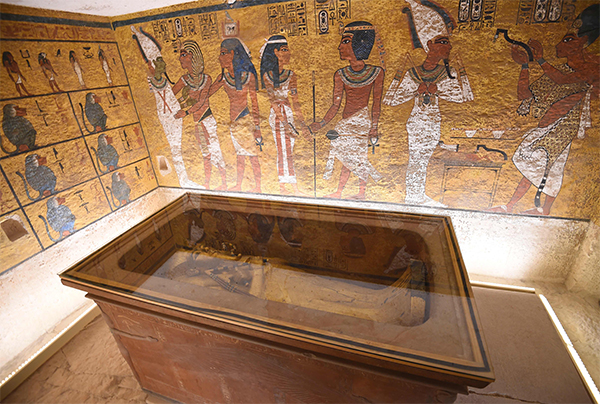 Tomba di Tutankhamon restaurata: riaperta al pubblico dopo 10 anni Tomba di Tutankhamon restaurata: riaperta al pubblico dopo 10 anni