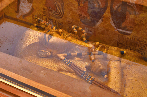 Tomba di Tutankhamon restaurata: riaperta al pubblico dopo 10 anni Tomba di Tutankhamon restaurata: riaperta al pubblico dopo 10 anni