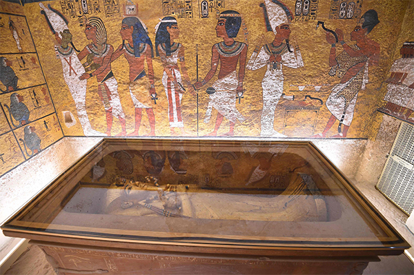 Tomba di Tutankhamon restaurata: riaperta al pubblico dopo 10 anni Tomba di Tutankhamon restaurata: riaperta al pubblico dopo 10 anni