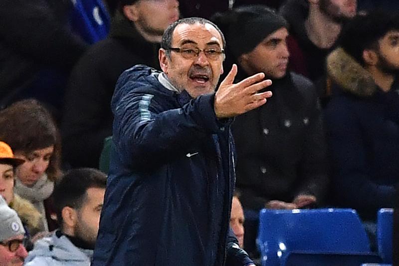Chelsea: Sarri sotto attacco (tabloid, tifosi). E spunta la Roma a giugno Chelsea: Sarri sotto attacco (tabloid, tifosi). E spunta la Roma a giugno