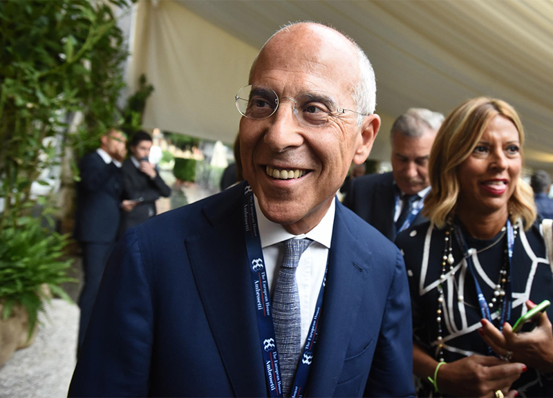 Starace: “Fusione reti? Bene tavolo Tim-Open Fiber, ma prima chiarezza in Tim” Starace: “Fusione reti? Bene tavolo Tim-Open Fiber, ma prima chiarezza in Tim”