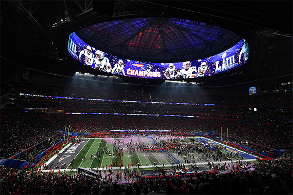 Super Bowl: da Matt Damon a Donald Trump, tutti pazzi per i Patriots di Tom Brady Super Bowl: da Matt Damon a Donald Trump, tutti pazzi per i Patriots di Tom Brady