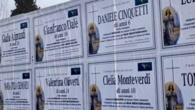 Migranti, manifesti choc nel Bresciano. Finti annunci funebri di bambini