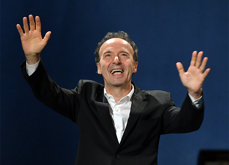 Rai, per “C’è Benigni” 160mila euro. Mentre Celentano e Beppe Grillo… Rai, per “C’è Benigni” 160mila euro. Mentre Celentano e Beppe Grillo…