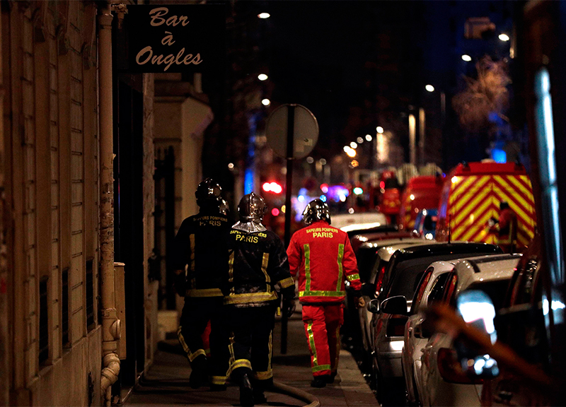 Incendio a Parigi: 10 morti, tra cui un bambino, e 30 feriti Incendio a Parigi: 10 morti, tra cui un bambino, e 30 feriti
