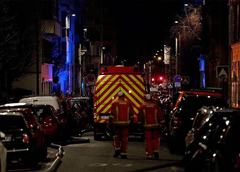 Incendio a Parigi: 10 morti, tra cui un bambino, e 30 feriti Incendio a Parigi: 10 morti, tra cui un bambino, e 30 feriti