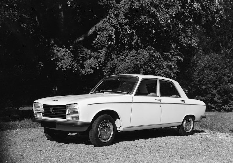 Peugeot celebra la sua storia al Salone Rétromobile di Parigi Peugeot celebra la sua storia al Salone Rétromobile di Parigi