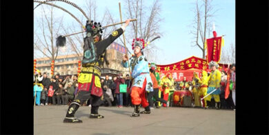 Cina, parate folcloristiche per festeggiare il capodanno