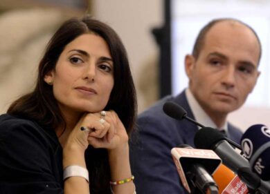“Raggi fidanzata con Frongia”: chiuso il caso con il settimanale di Signorini