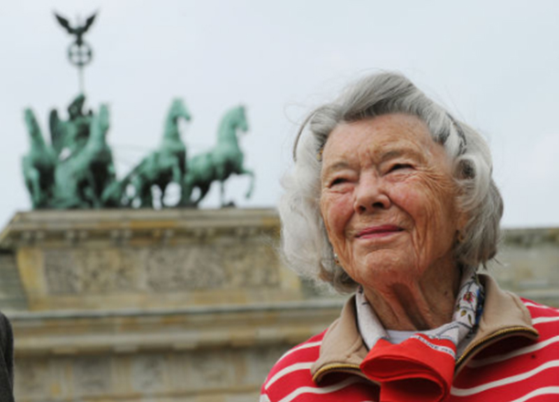 GB, Scozia: addio a Rosamunde Pilcher, regina del romanzo rosa GB, Scozia: addio a Rosamunde Pilcher, regina del romanzo rosa