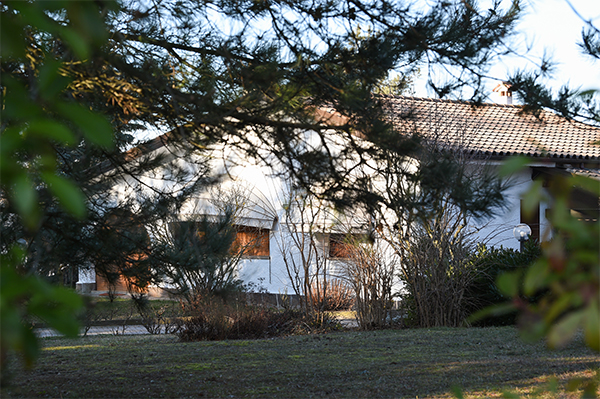 Franzoni col marito nella nuova villetta. Il paese la difende: “E’ innocente”