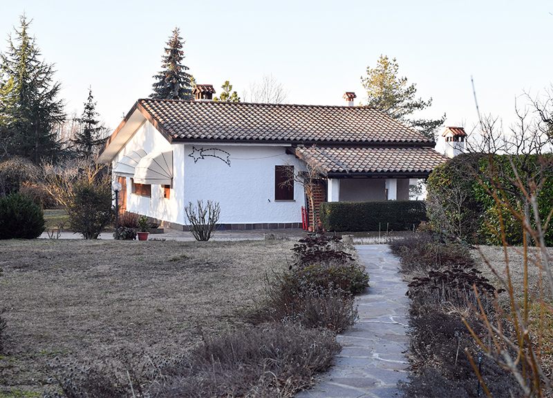 Franzoni col marito nella nuova villetta. Il paese la difende: “E’ innocente”