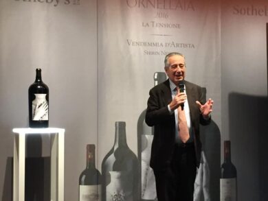 Ornellaia Vendemmia d’Artista: Shirin Neshat firma le bottiglie Frescobaldi