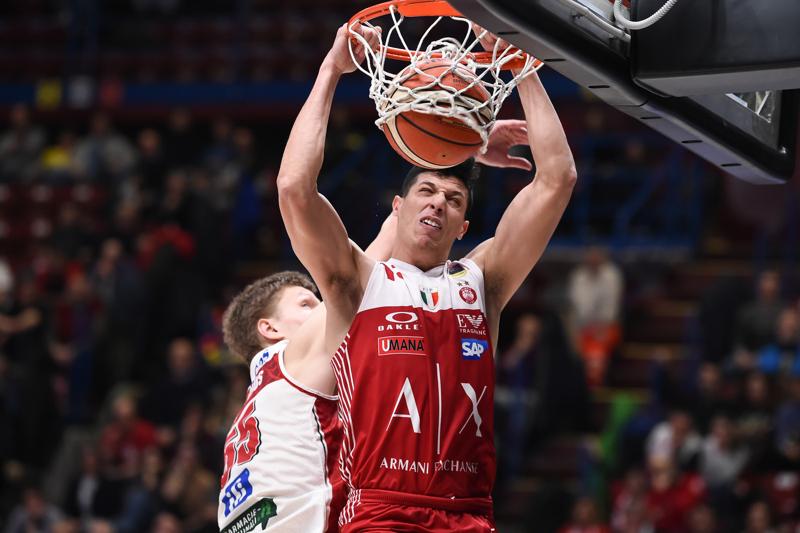 Olimpia Milano-Pesaro 111-74, Nunnaly show al Forum