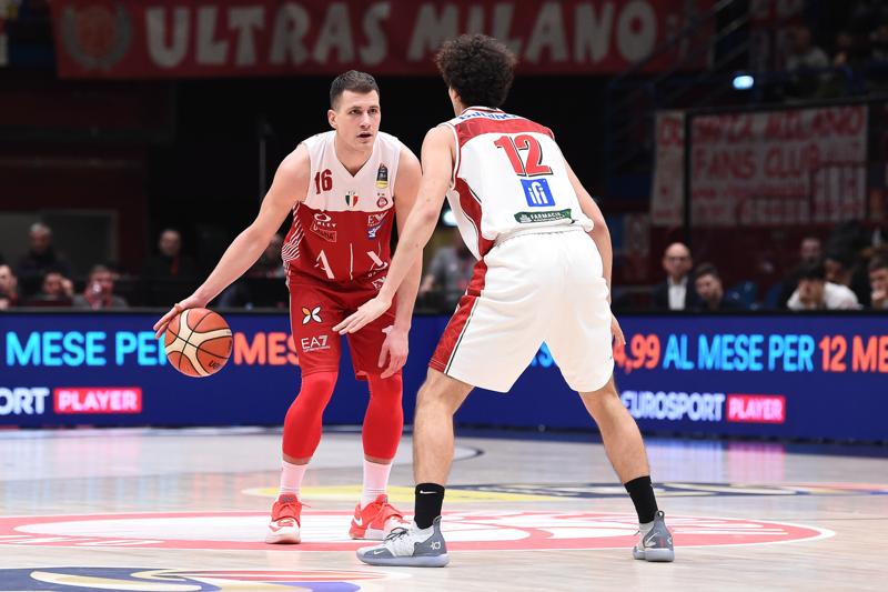 Olimpia Milano-Pesaro 111-74, Nunnaly show al Forum