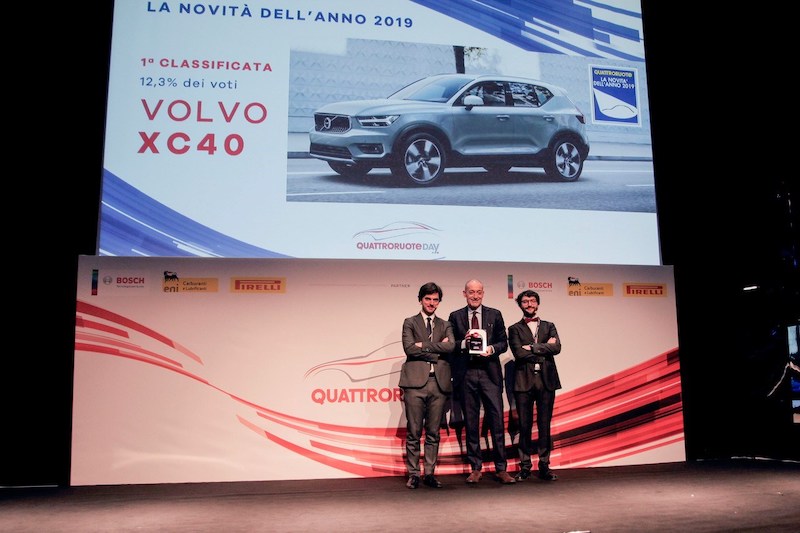 Volvo XC40 vince il premio novità dell’anno per i lettori di Quattroruote Volvo XC40 vince il premio novità dell’anno per i lettori di Quattroruote