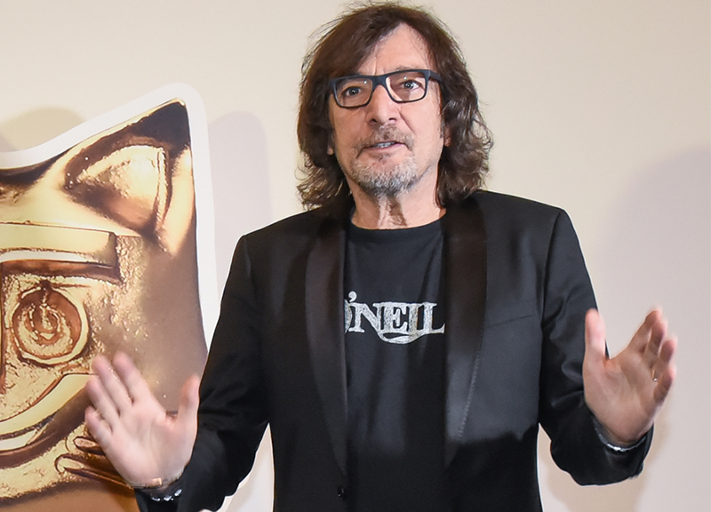 Claudio Cecchetto, dalla musica alla politica. Ora l’amore per i delfini