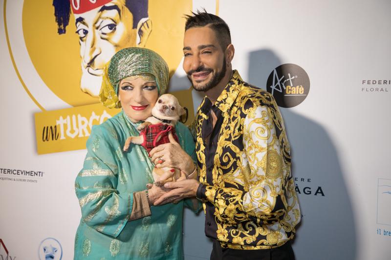 Moscariello: compleanno hollywoodiano. Che vip: Casalino, Valeria Marini e.. Moscariello: compleanno hollywoodiano. Che vip: Casalino, Valeria Marini e..