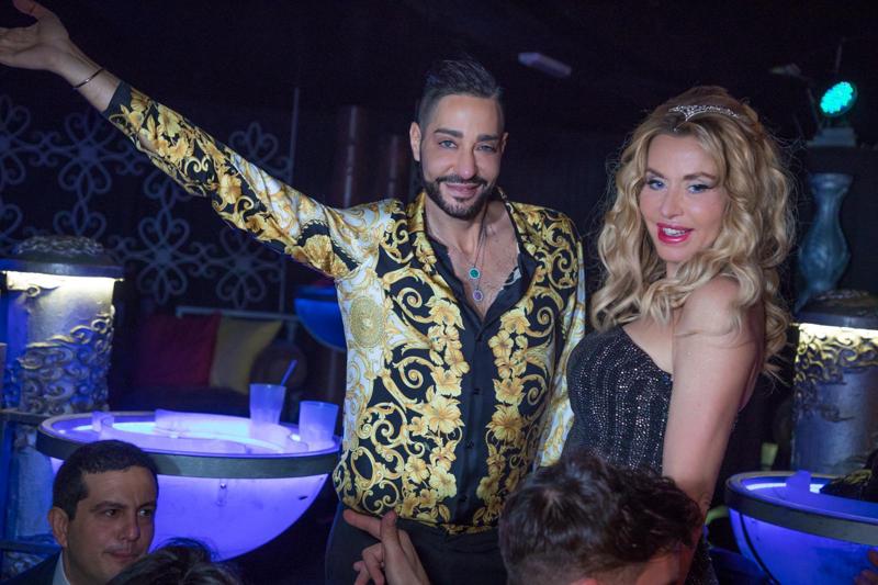 Moscariello: compleanno hollywoodiano. Che vip: Casalino, Valeria Marini e.. Moscariello: compleanno hollywoodiano. Che vip: Casalino, Valeria Marini e..