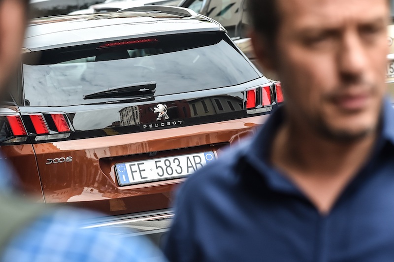 Peugeot e Stefano Accorsi rinnovano la collaborazione Peugeot e Stefano Accorsi rinnovano la collaborazione