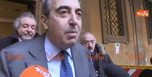 Diciotti, Gasparri parla e Giarrusso scherza: “Speriamo se lo portino via” Diciotti, Gasparri parla e Giarrusso scherza: “Speriamo se lo portino via”