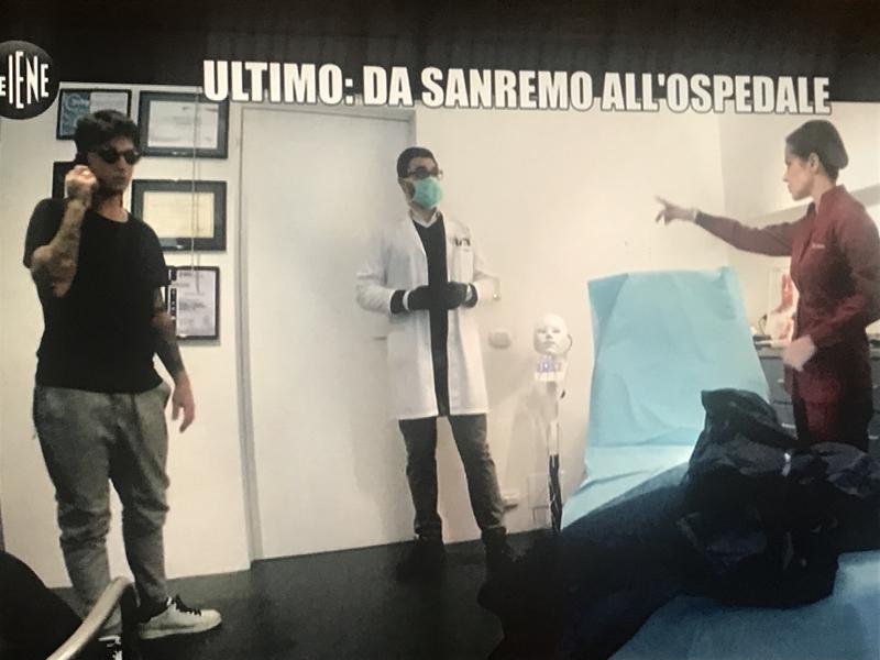 Ultimo, scherzo delle Iene lo porta in ospedale. La profezia su Sanremo 2019..
