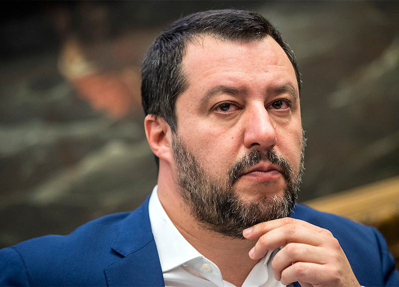 Marocchinate, minacciato di morte Salvini: “Apparsi volantini con il cappio” Marocchinate, minacciato di morte Salvini: “Apparsi volantini con il cappio”