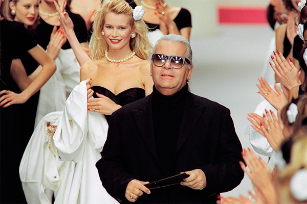 Karl Lagerfeld morto a 85 anni. Era direttore creativo di Fendi e Chanel Karl Lagerfeld morto a 85 anni. Era direttore creativo di Fendi e Chanel