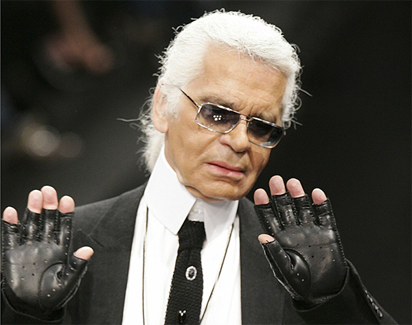 Karl Lagerfeld morto a 85 anni. Era direttore creativo di Fendi e Chanel Karl Lagerfeld morto a 85 anni. Era direttore creativo di Fendi e Chanel