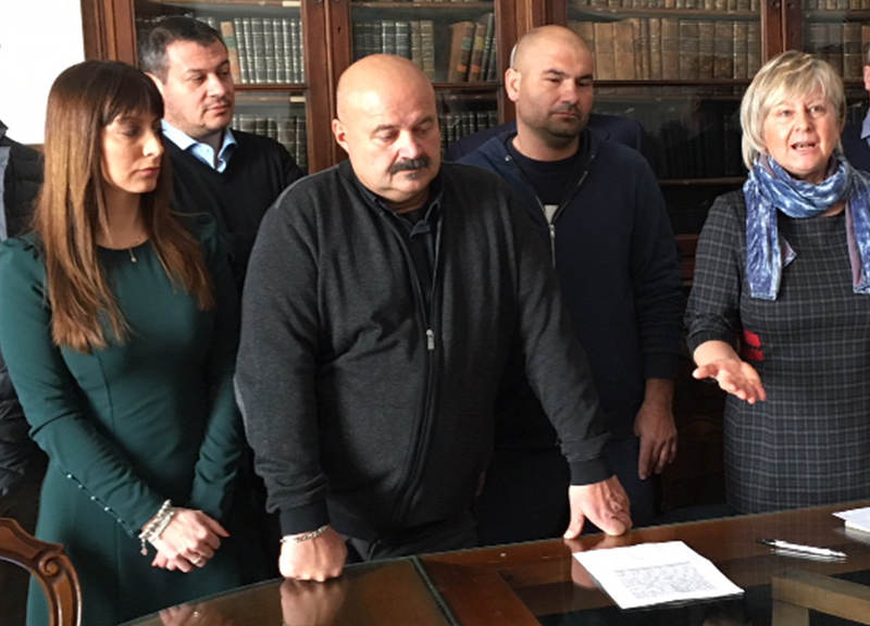 Sparò ai ladri, imprenditore condannato: “Loro liberi, mi sento un coglione” Sparò ai ladri, imprenditore condannato: “Loro liberi, mi sento un coglione”