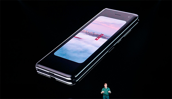 Samsung anticipa il futuro con i nuovi Samsung Galaxy Fold e S10