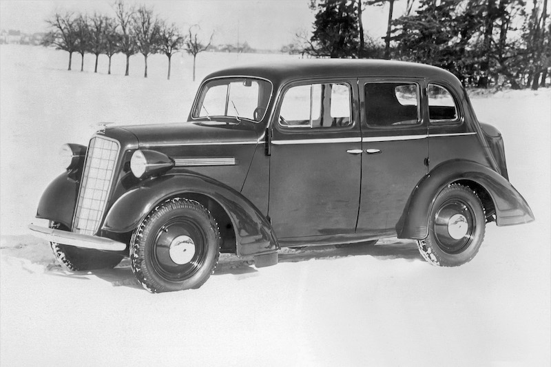 Opel, da 120 anni pioniere nell’offerta di innovazioni tecnologiche Opel, da 120 anni pioniere nell’offerta di innovazioni tecnologiche