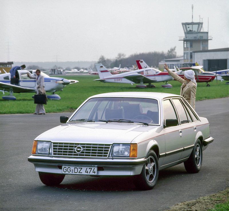 Opel, da 120 anni pioniere nell’offerta di innovazioni tecnologiche Opel, da 120 anni pioniere nell’offerta di innovazioni tecnologiche