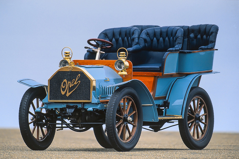 Opel, da 120 anni pioniere nell’offerta di innovazioni tecnologiche Opel, da 120 anni pioniere nell’offerta di innovazioni tecnologiche