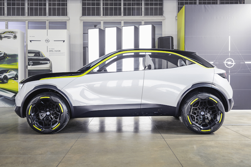 GT X Experimental, la visione del futuro secondo Opel GT X Experimental, la visione del futuro secondo Opel