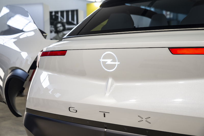 GT X Experimental, la visione del futuro secondo Opel GT X Experimental, la visione del futuro secondo Opel