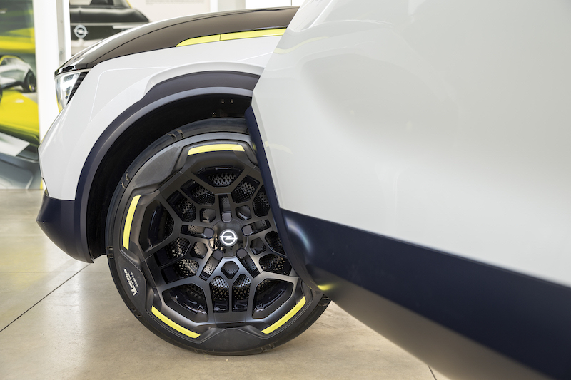 GT X Experimental, la visione del futuro secondo Opel GT X Experimental, la visione del futuro secondo Opel