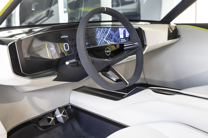 GT X Experimental, la visione del futuro secondo Opel GT X Experimental, la visione del futuro secondo Opel