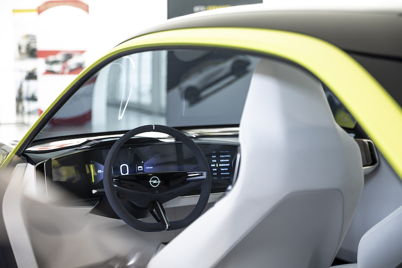 GT X Experimental, la visione del futuro secondo Opel GT X Experimental, la visione del futuro secondo Opel