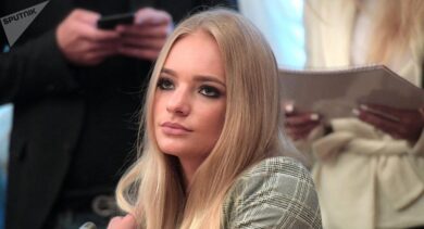 Putin, la figlia del portavoce è una stagista all’Europarlamento. Polemica Ue