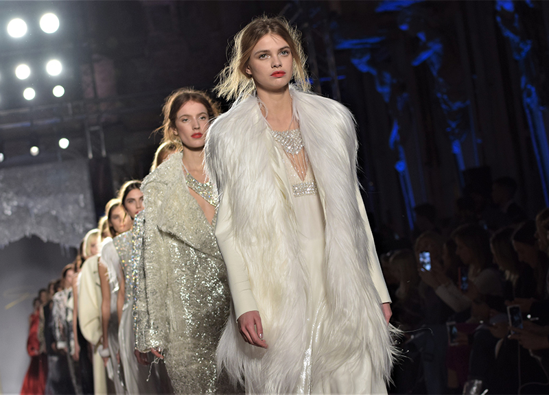 GENNY una sfilata di meravigliosa sensualità per Milano Moda Donna #MFW
